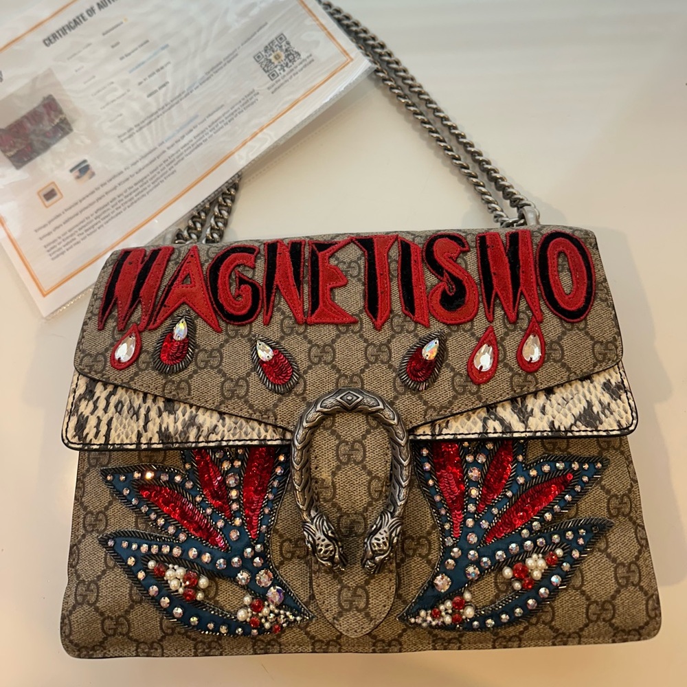 Gucci GG Supreme Monogram Medium Dionysus